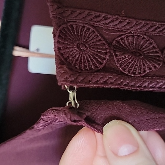 Gibson Latimer Romantic Peasant NWT Burgundy 1X Balloon Sleeve Blouse Top - Picture 5 of 7